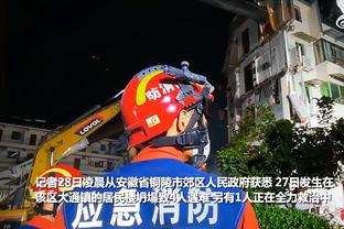 詹俊：利物浦进攻效率仍需提升 后腰位置不争一下帕利尼亚？